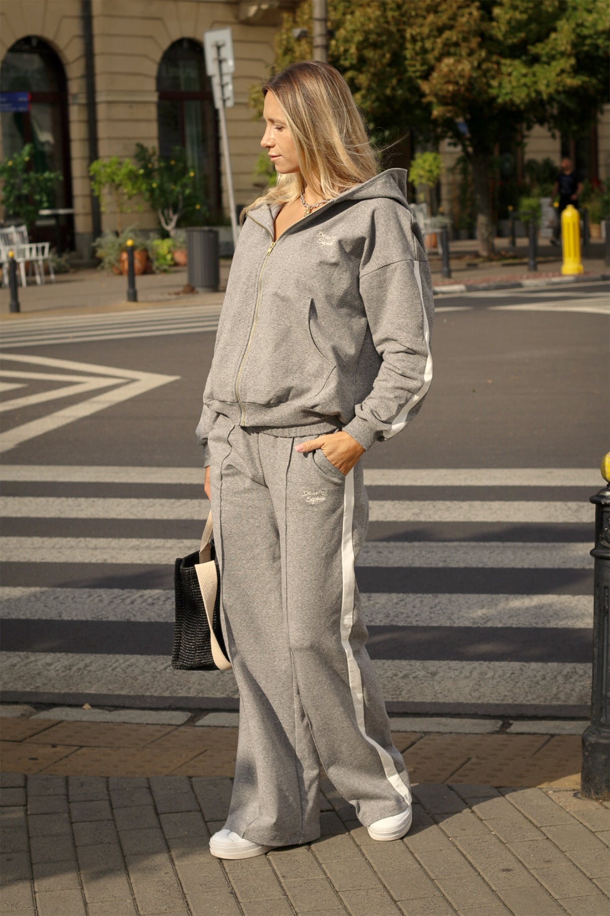 Damskie spodnie dresowe Heritage Grey – DEAR SOPHIE