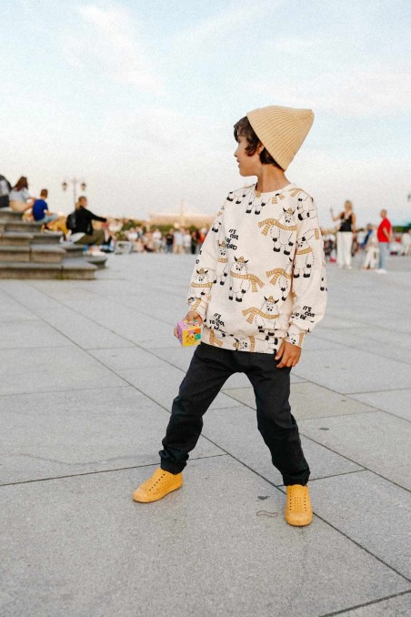 YETI LIGHT SWEATSHIRT