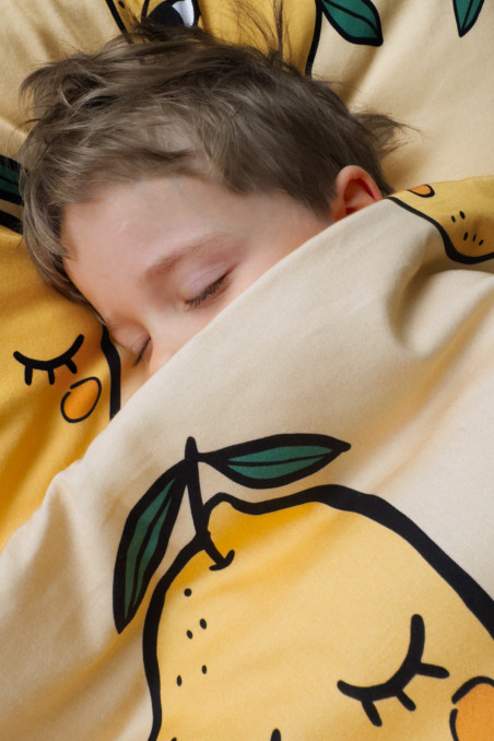 LEMON YELLOW FILLED BEDDING