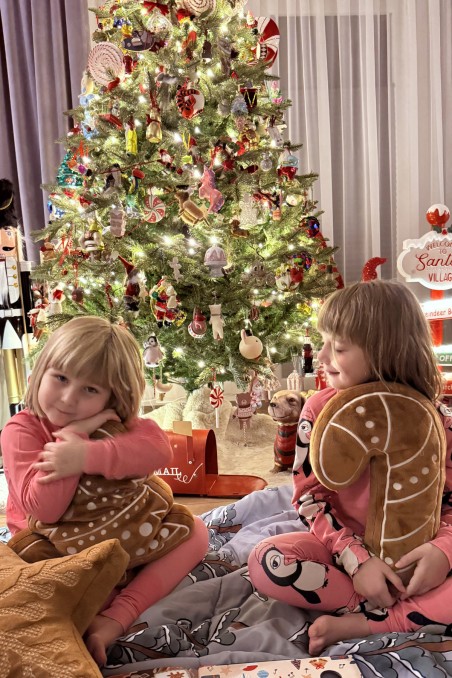 TREE DECORATIVE PILLOW