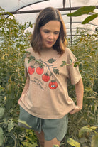 Damski t-shirt Washed Light Brown – DEAR SOPHIE