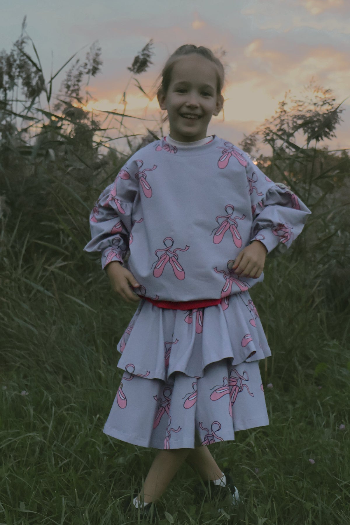 Spódnica z falbanami dziecięca Baletki Szare – DEAR SOPHIE – ujęcie 5