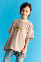 Luźny t-shirt dziecięcy Samolot – DEAR SOPHIE – ujęcie 3