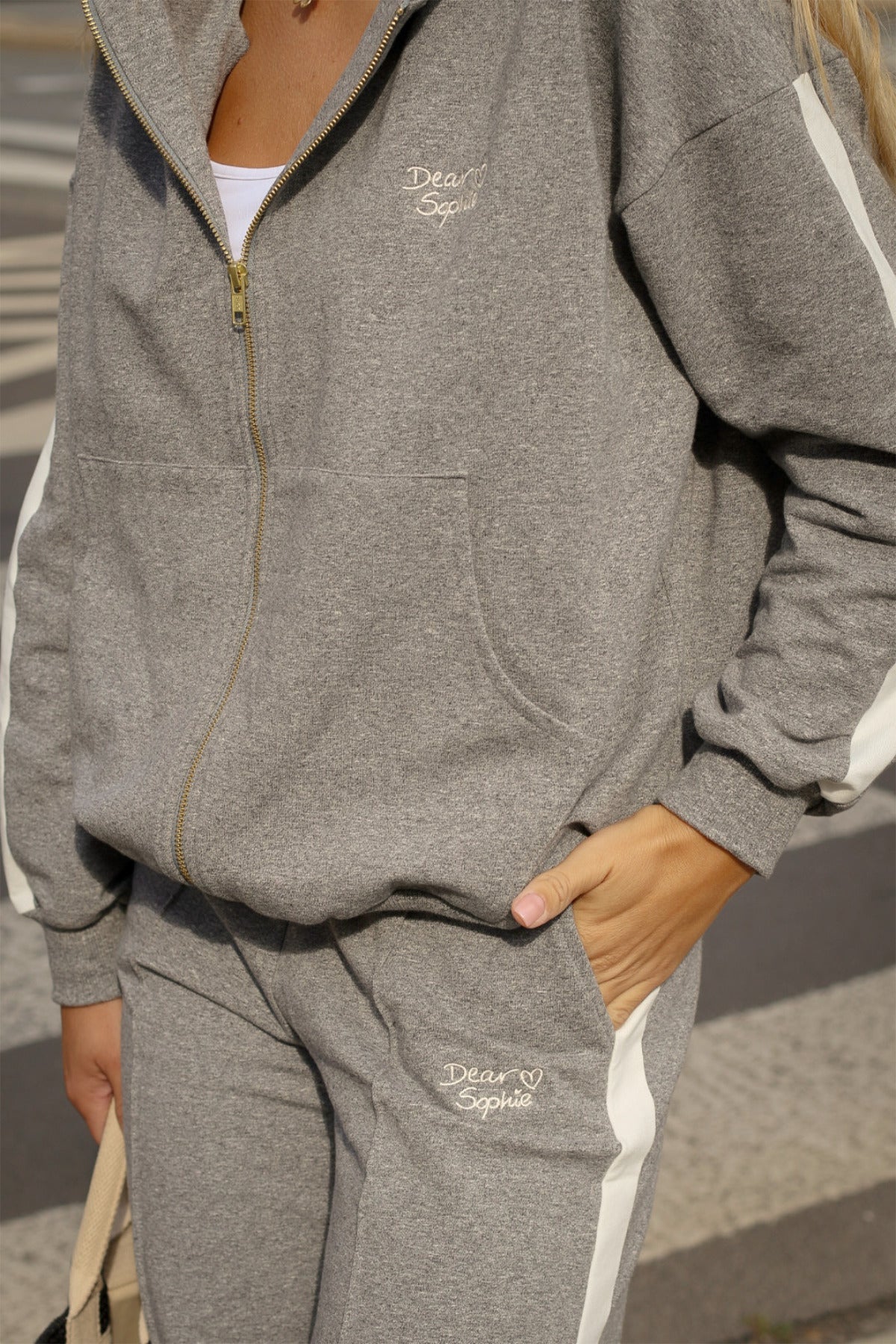 Damskie spodnie dresowe Heritage Grey – ujęcie 6